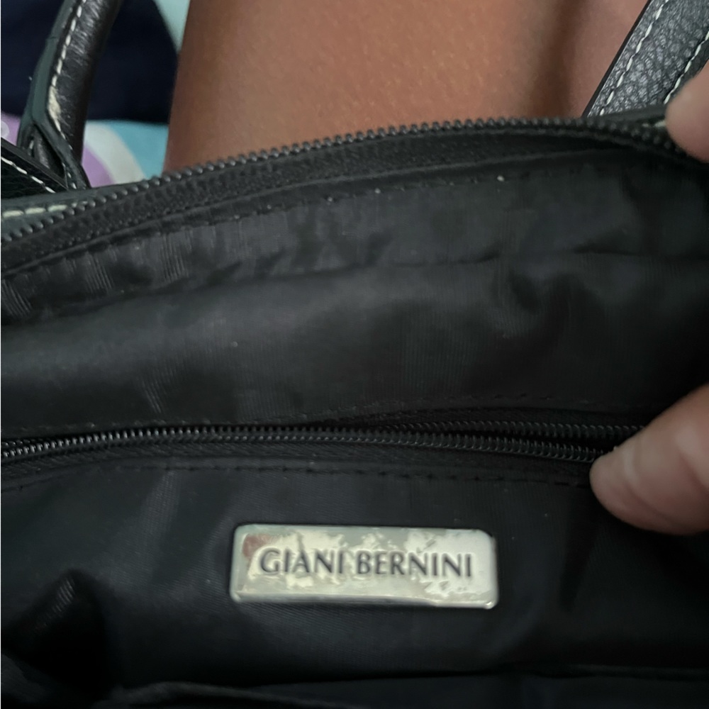 Black handbag - Picture 6 of 9